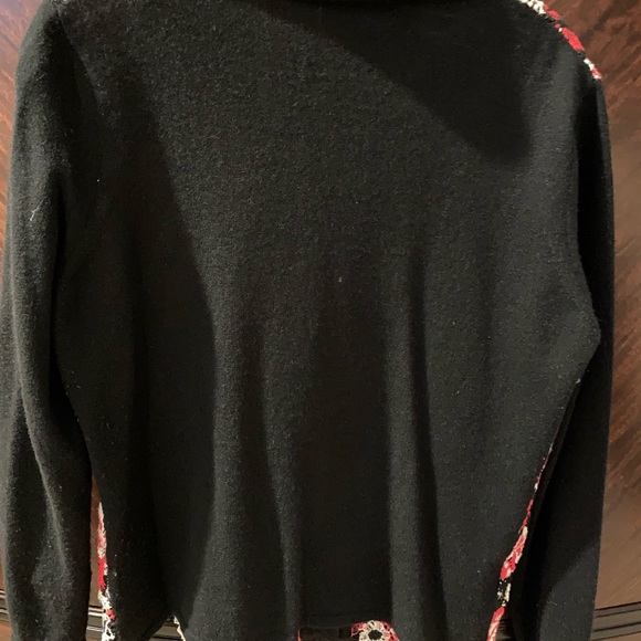 Button down sweater - Picture 3 of 4